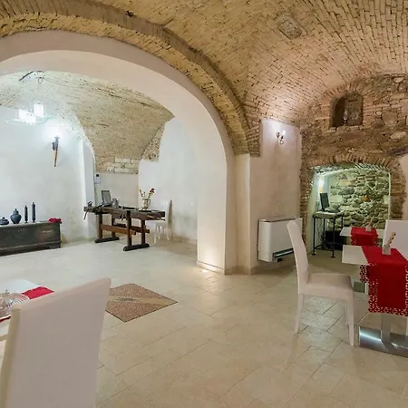 Residenza La Nivera Nocleg ze śniadaniem